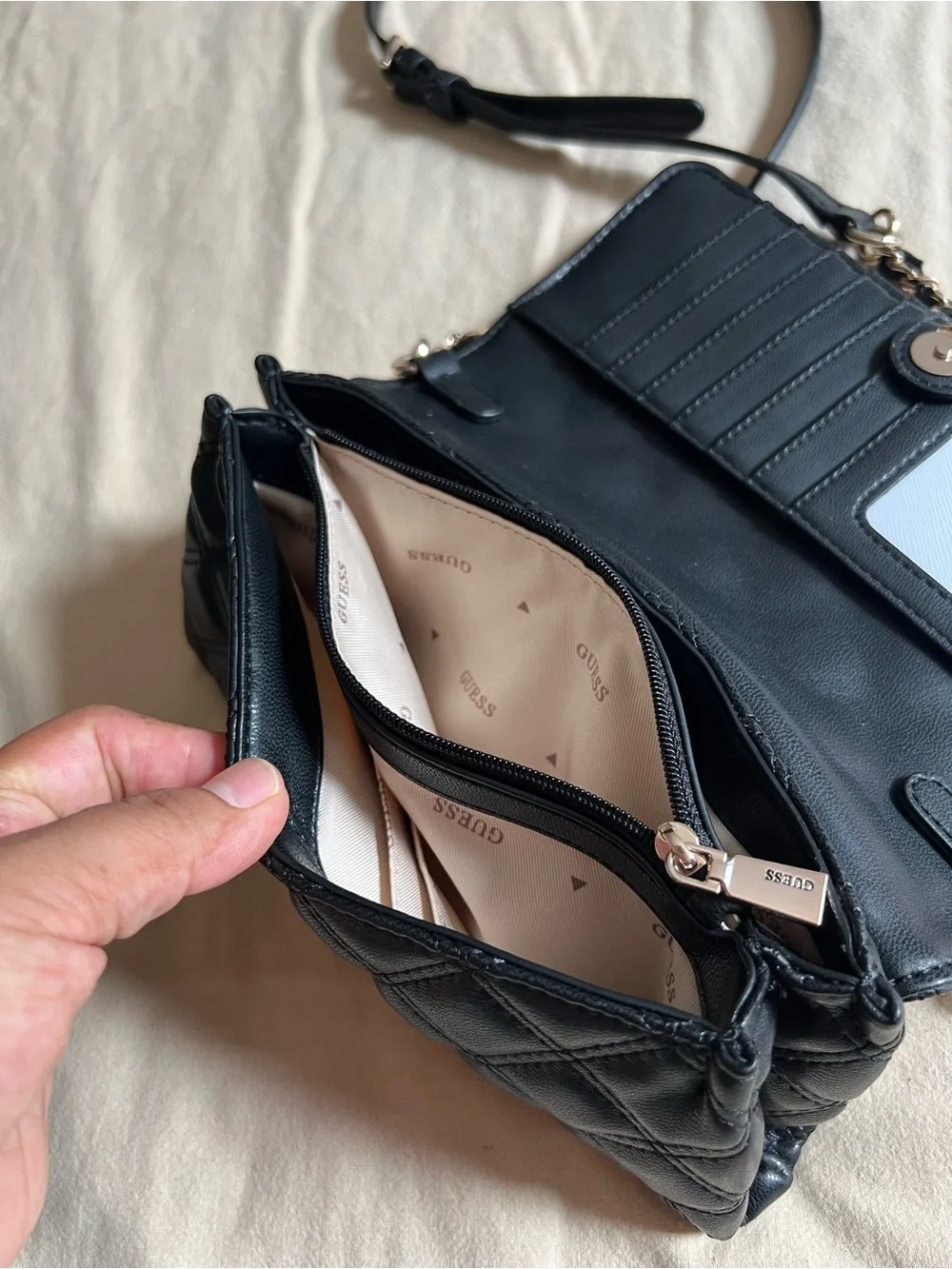 Guess quilted crossbody